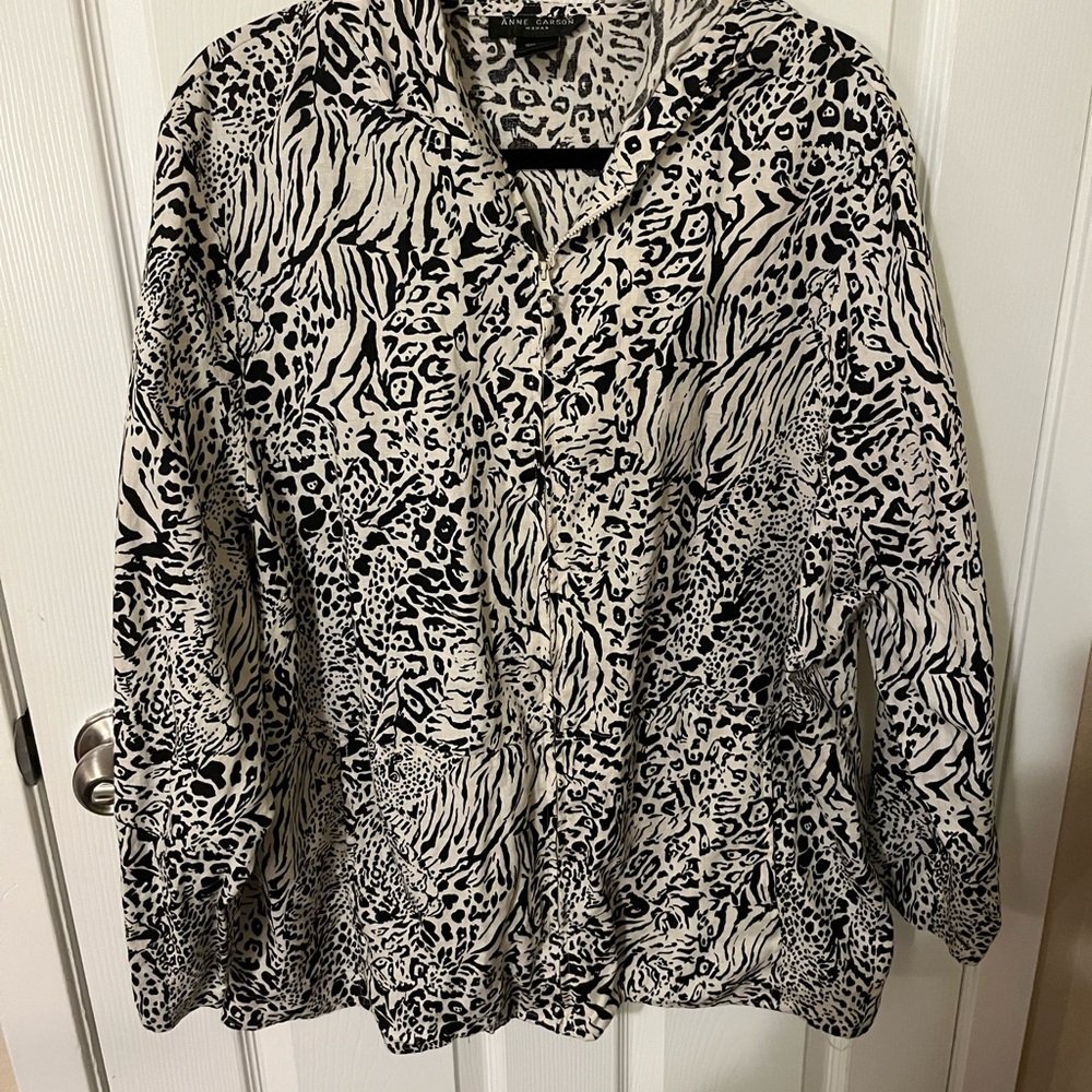 100% Linen Anne Carson Black and White Animal Print Zip Hoodie